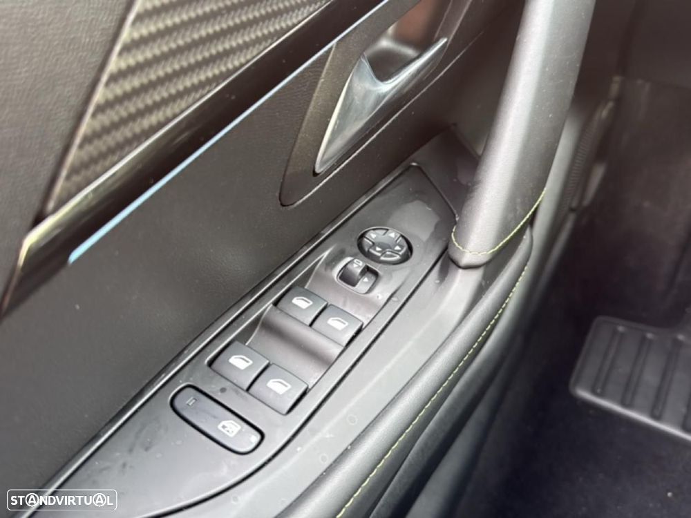 Peugeot 208 1.2 PureTech GT Line - 16