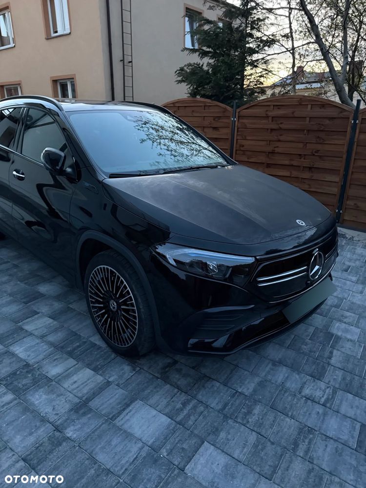 Mercedes-Benz EQA 300 66.5kWh 4-Matic AMG Line - 8