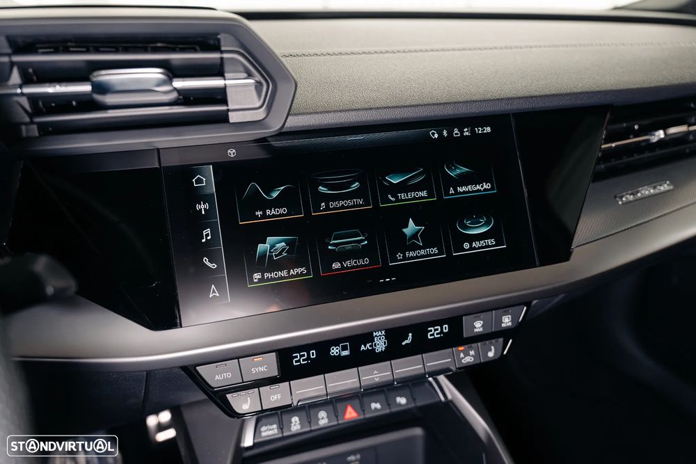 Audi S3 TFSI quattro S tronic - 32