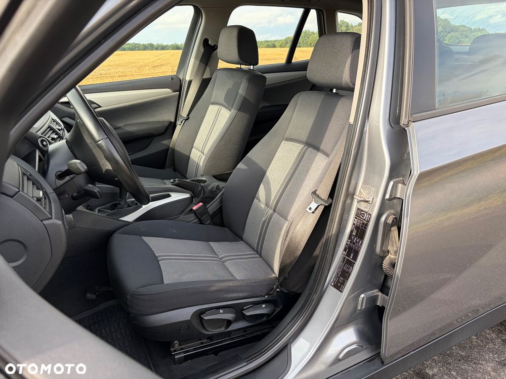 BMW X1 sDrive18d - 14