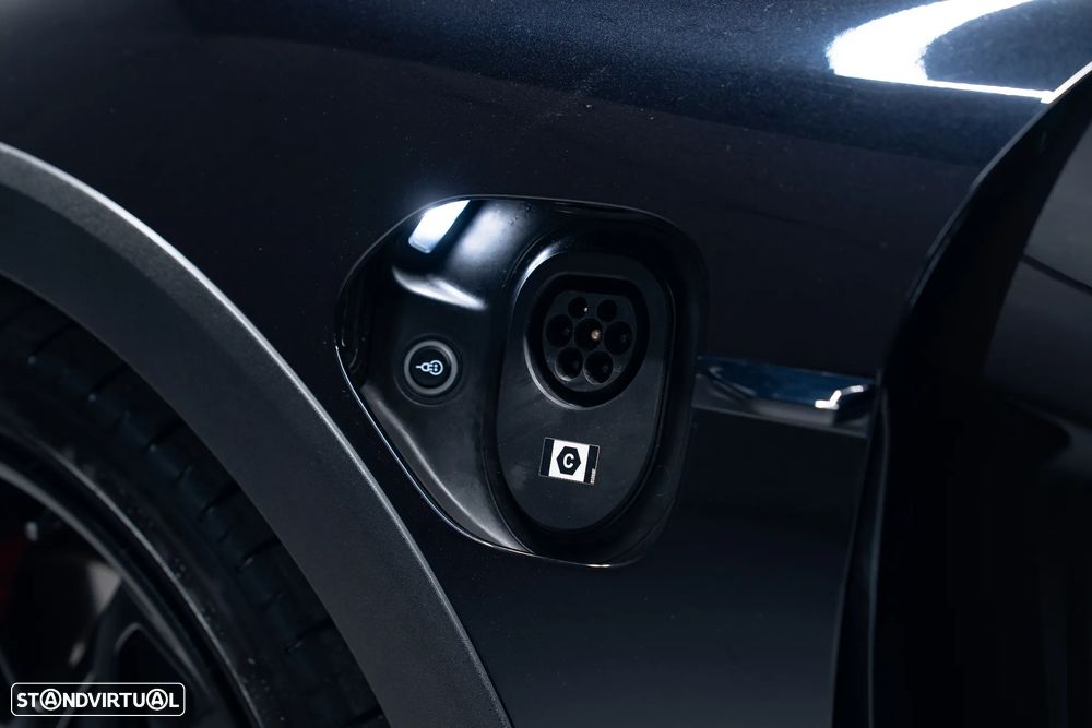 Porsche Taycan Cross Turismo 4S - 14