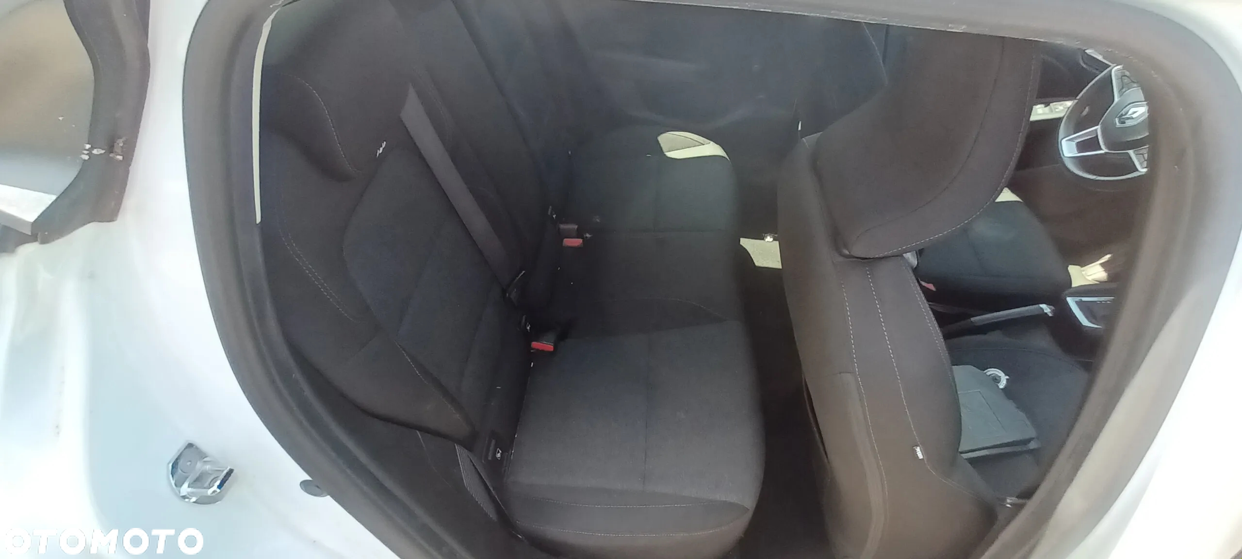 Renault Clio 1.6 E-TECH Intens - 19