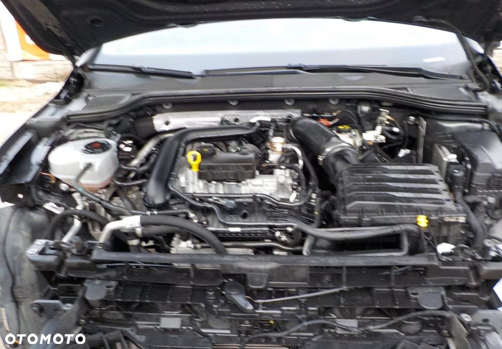 Volkswagen Golf - 6