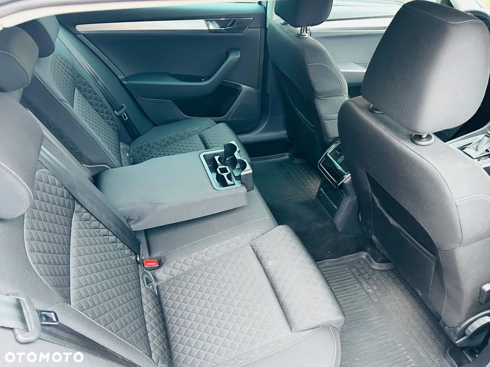 Skoda Superb 2.0 TDI Style DSG7 - 18