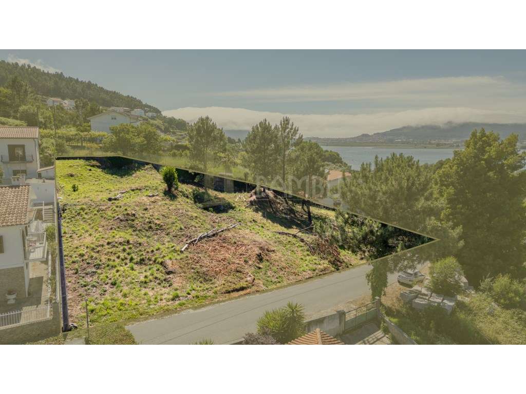 Terreno com vista para o Rio Minho. - Grande imagem: 2/16