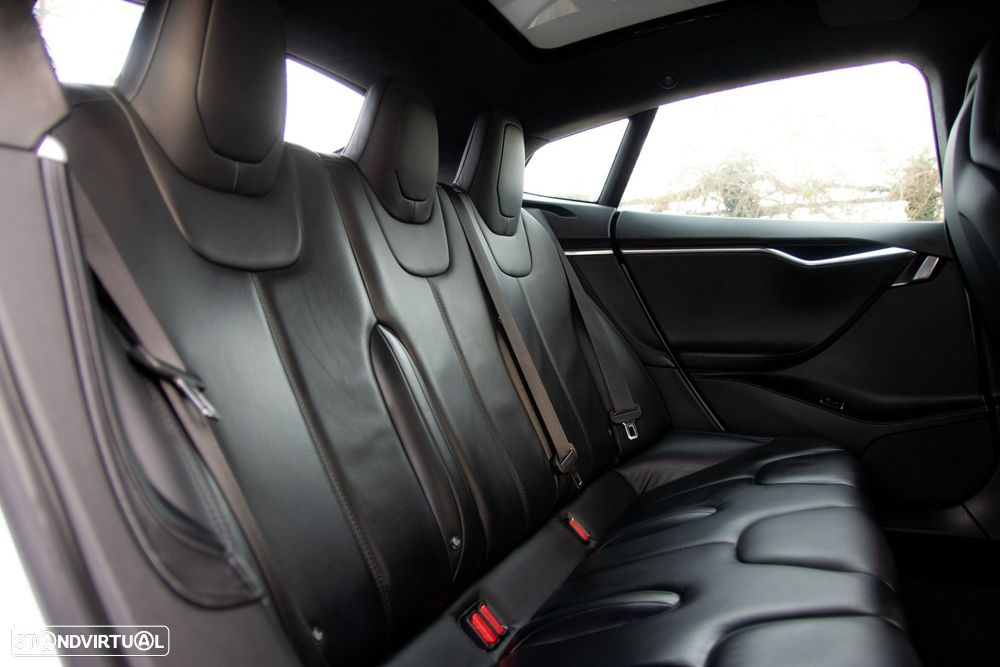 Tesla Model S 90D AWD - 15