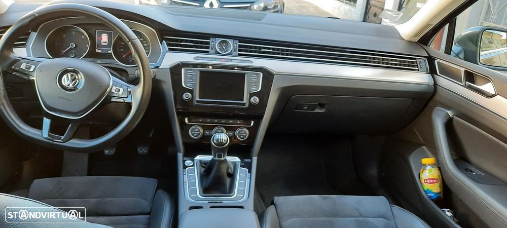 VW Passat Variant 2.0 TDi Highline - 4