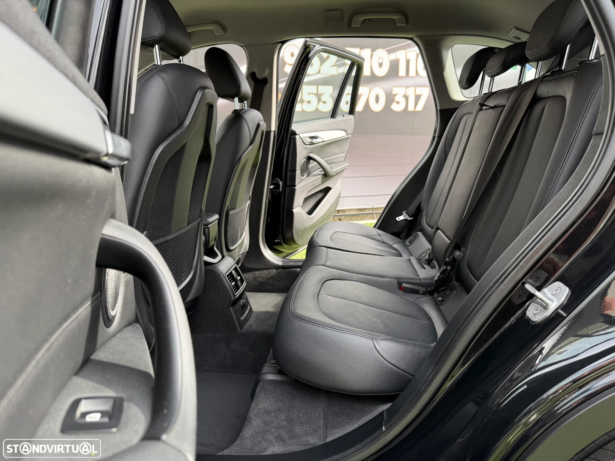 BMW X1 18 d sDrive Auto Pack M - 33