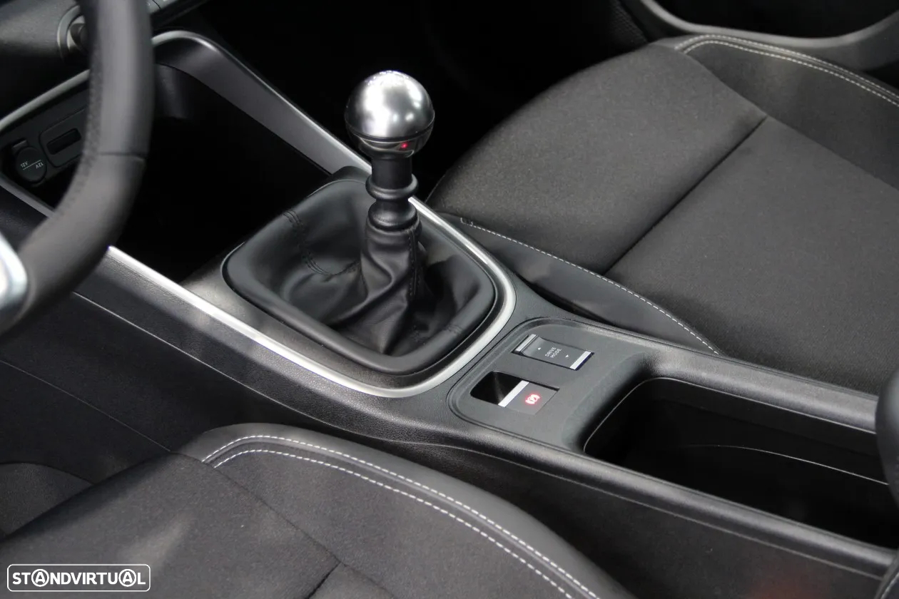 Jeep Avenger 1.2 GSE T3 Altitude - 17