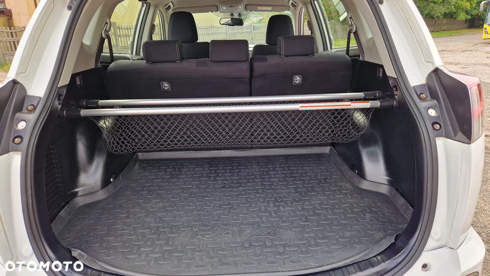 Toyota RAV4 2.0 D-4D Premium 4x2 - 14