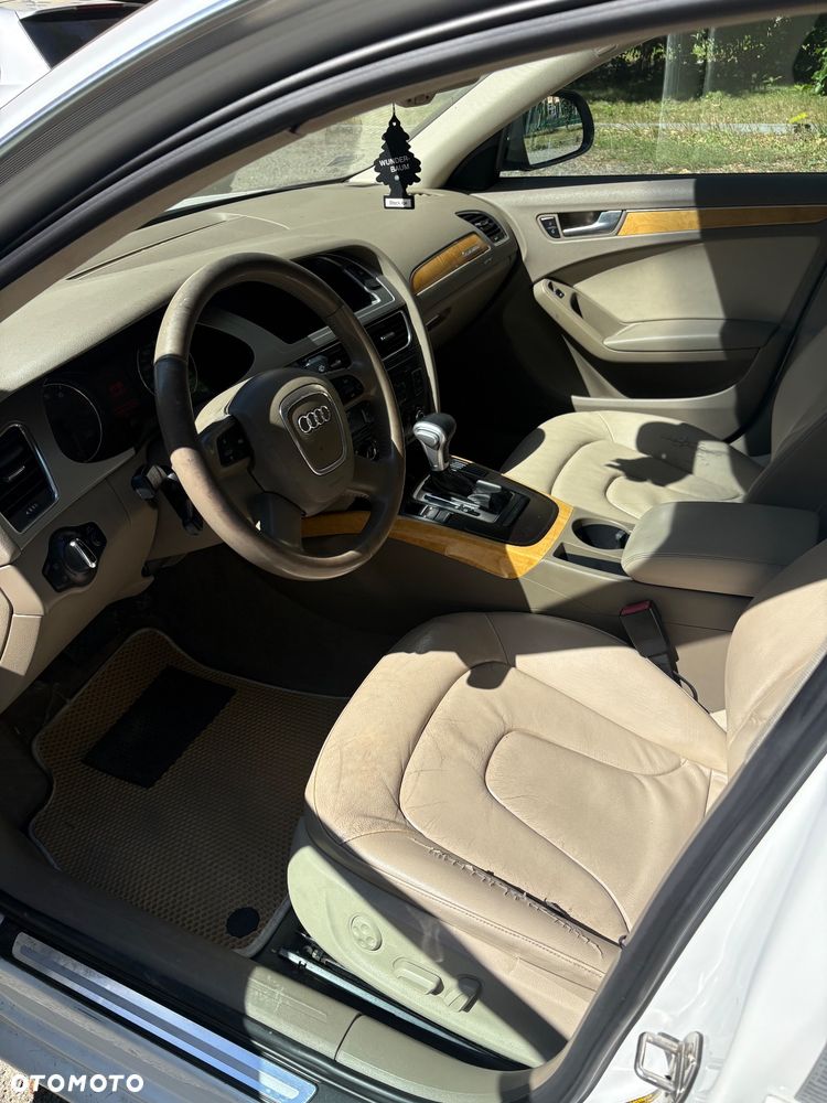 Audi A4 Limousine - 5