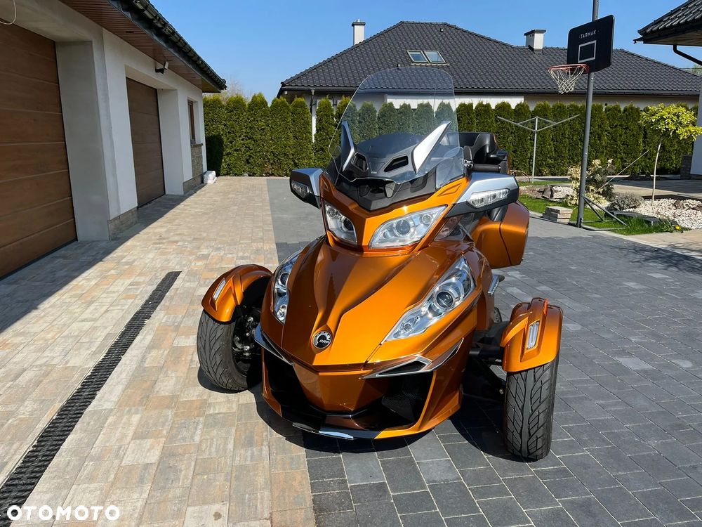 Can-Am Spyder - 11