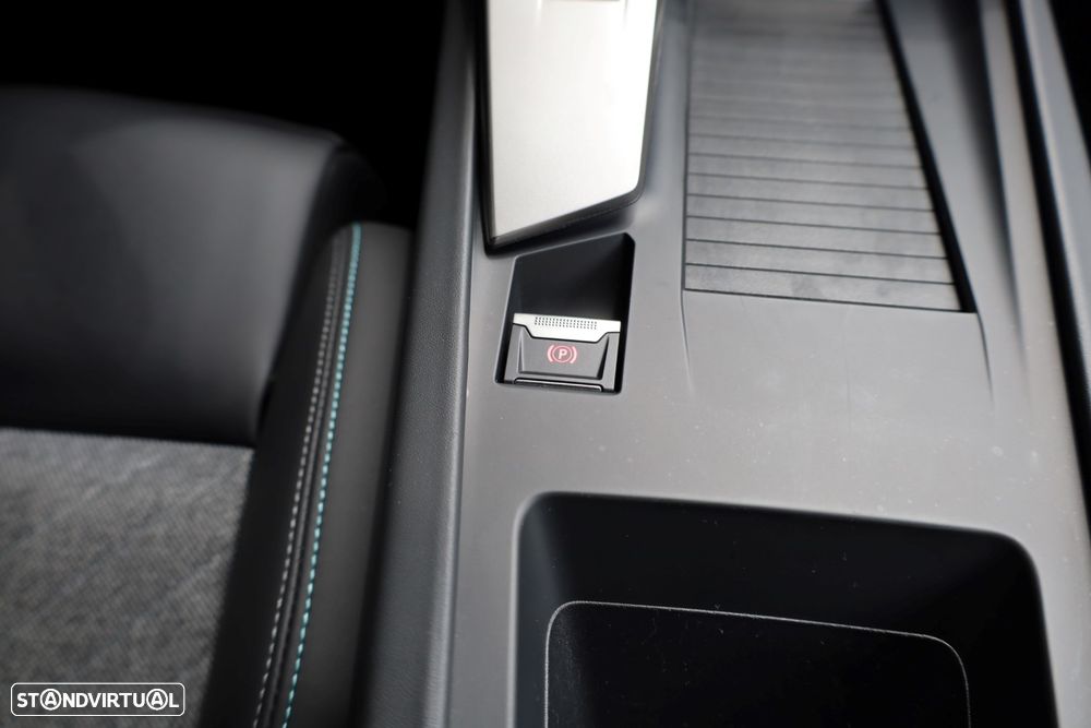 Peugeot 408 180 e-EAT8 Allure - 19