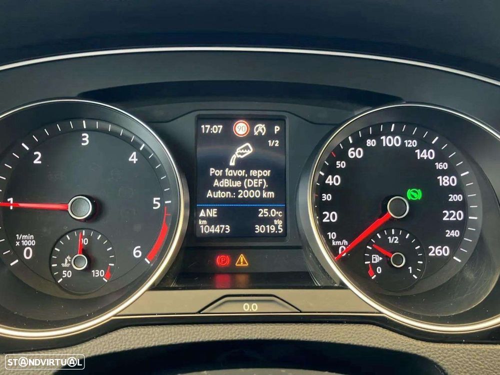 VW Passat Variant 2.0 TDi Business DSG - 12