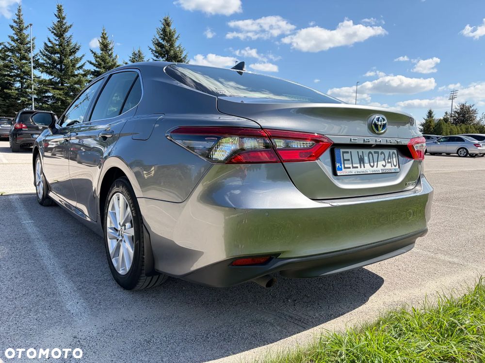 Toyota Camry 2.5 Hybrid Comfort CVT - 6