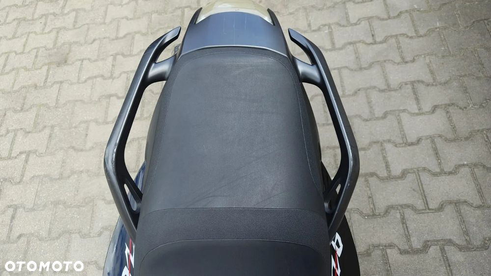 Yamaha FZ6 - 5