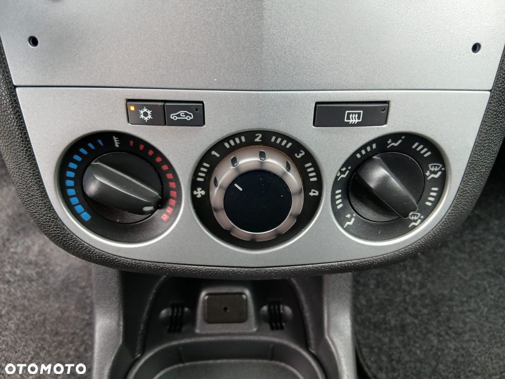 Opel Corsa 1.2 16V Enjoy - 27