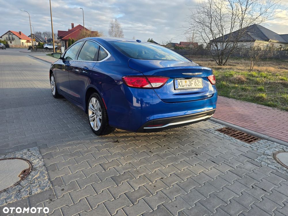 Chrysler 200 - 5