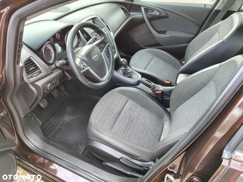 Opel Astra 1.4 T Executive EU6 - 8