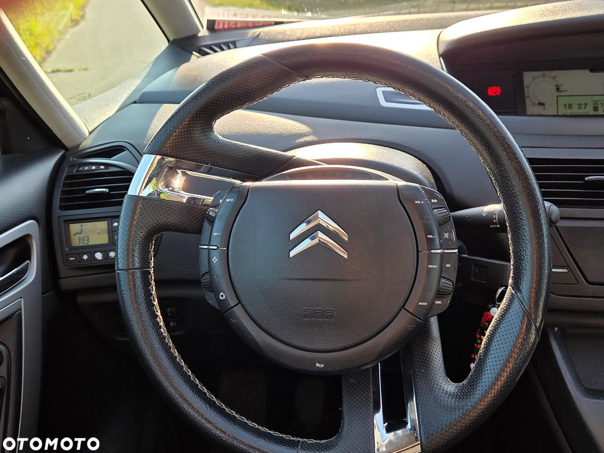 Citroën C4 Picasso 1.8i Impress - 8