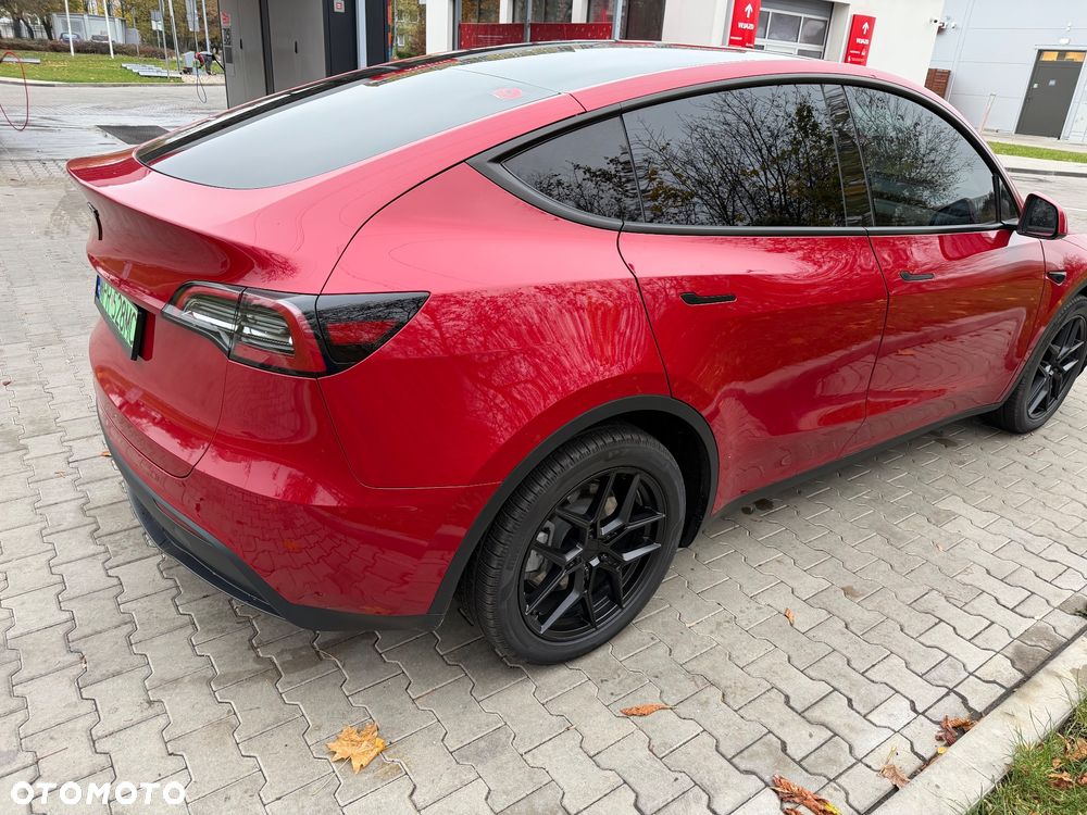 Tesla Model Y Long Range AWD - 7