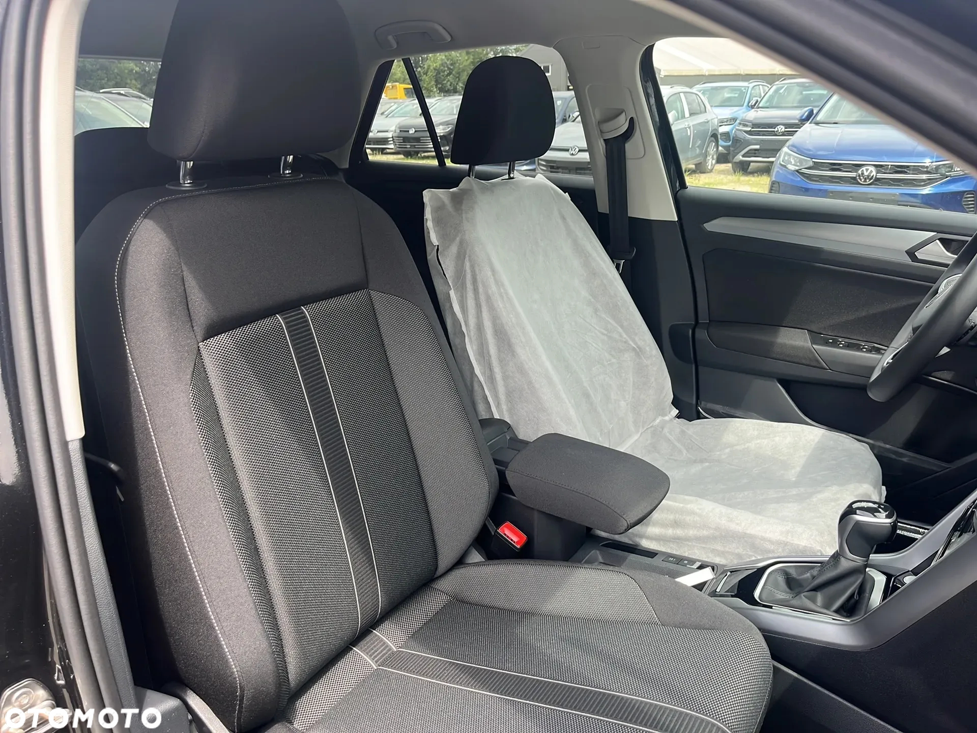 Volkswagen T-Roc 1.5 TSI Life Plus DSG - 9
