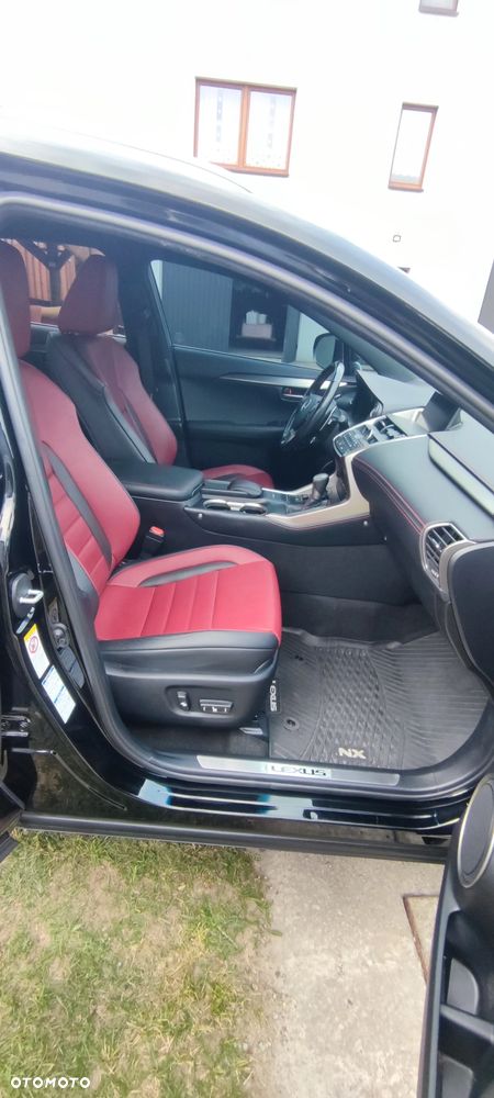 Lexus NX 200t AWD F Sport - 16