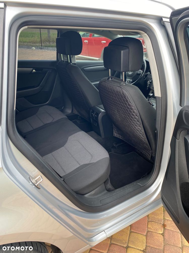 Volkswagen Passat - 17