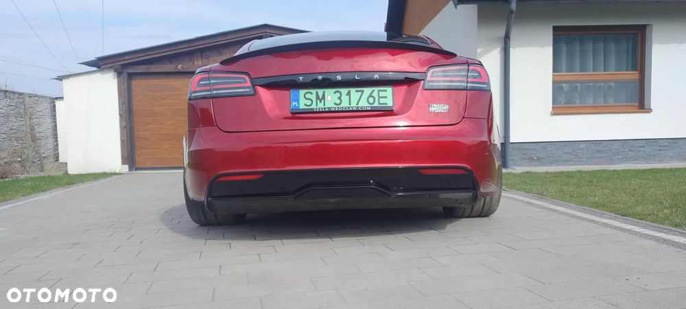 Tesla Model S - 6