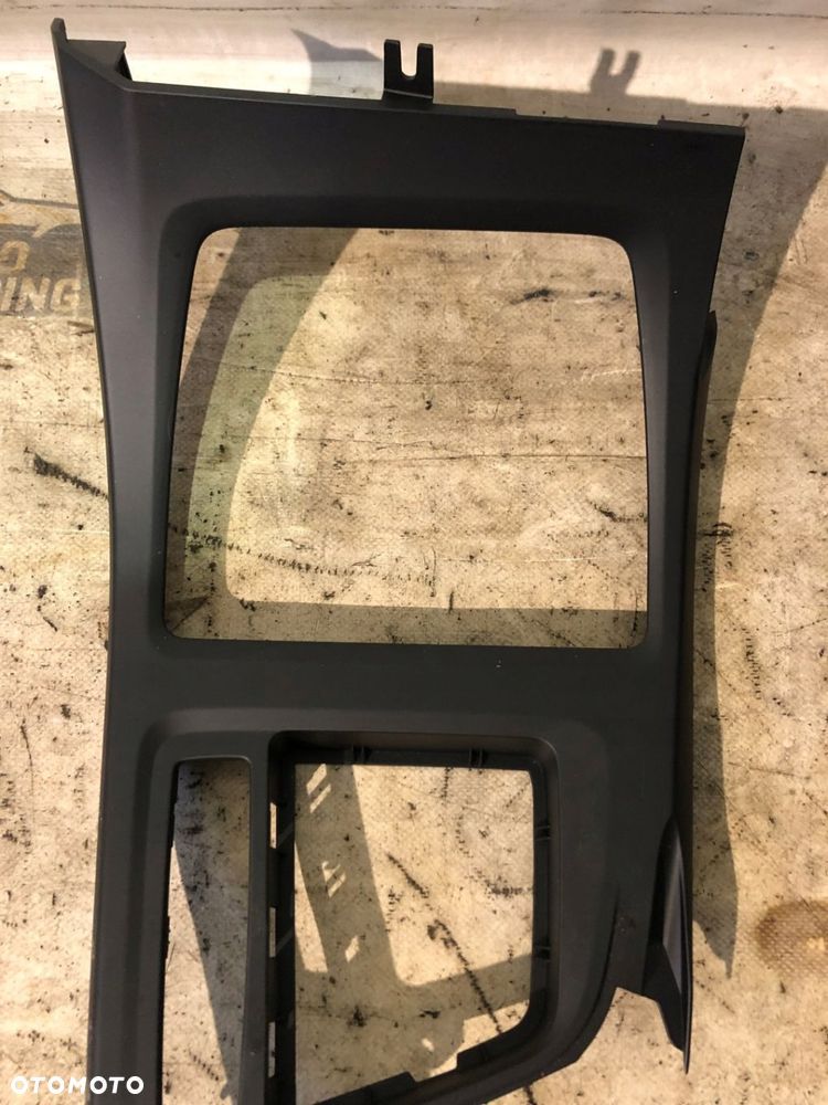 DEKOR TUNELU BMW X1 F48 X2 F39 CZARNY MAT - 3