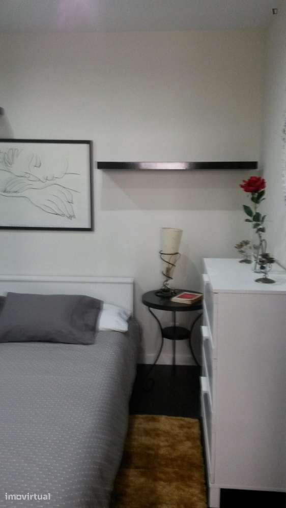 Apartamento com 1 quartos - localizado em Miragaia Porto - Grande imagem: 5/28