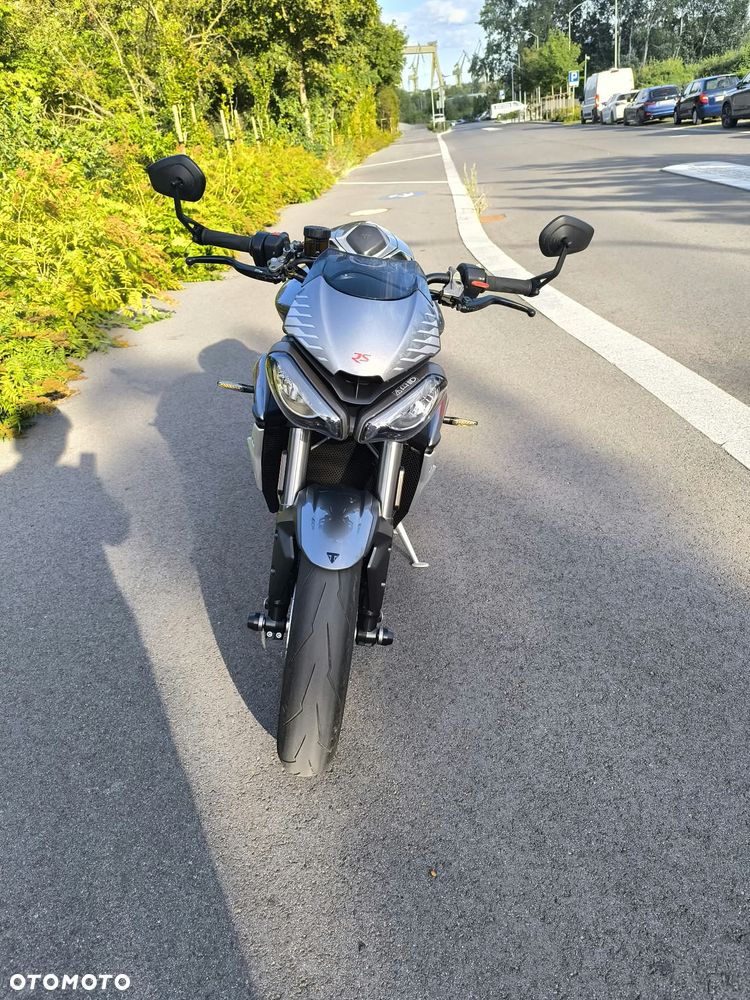 Triumph Street Triple - 3