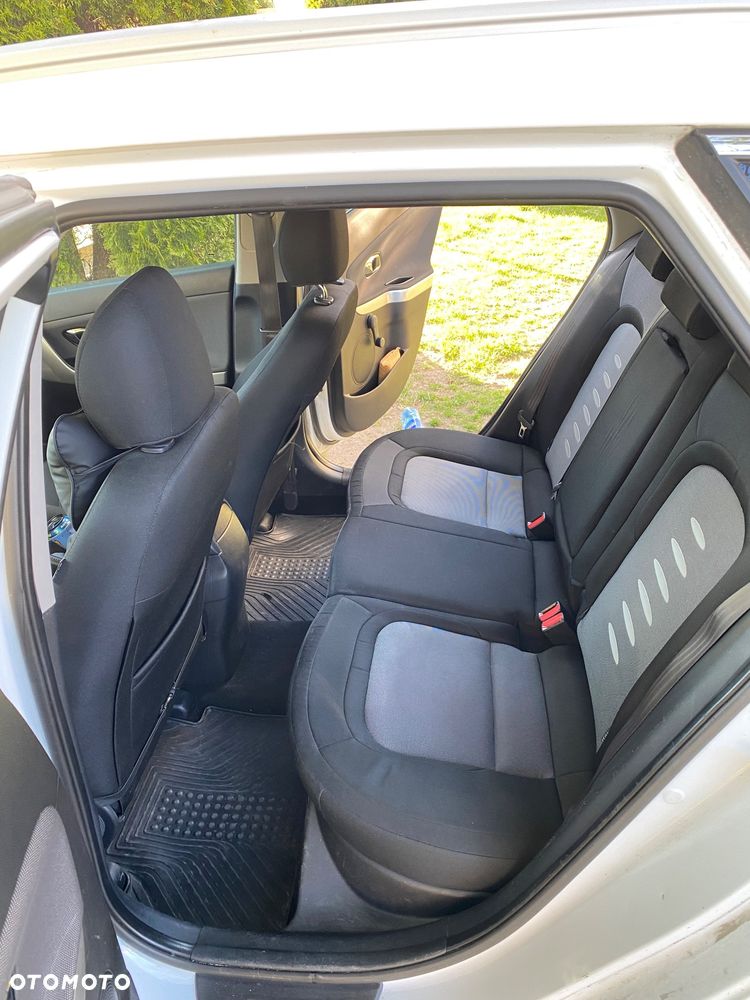 Kia Ceed - 7