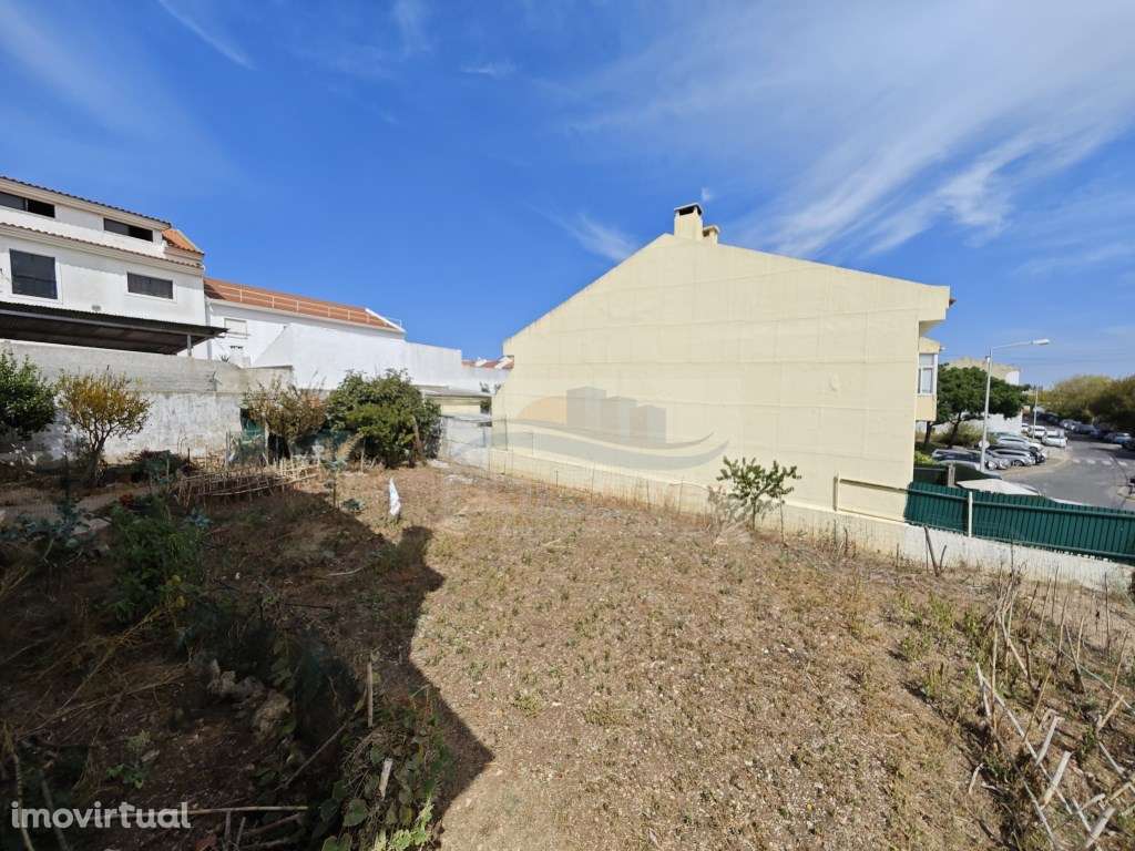 Terreno para construção nos Moinhos da Funcheira - Amadora - Grande imagem: 2/3