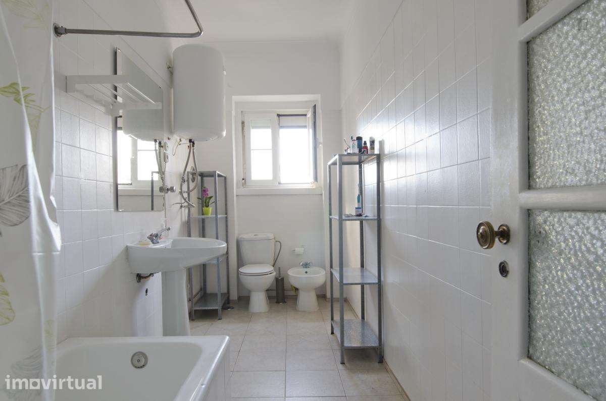 Quarto - localizado em Roma-Areeiro Lisbon - Grande imagem: 3/21