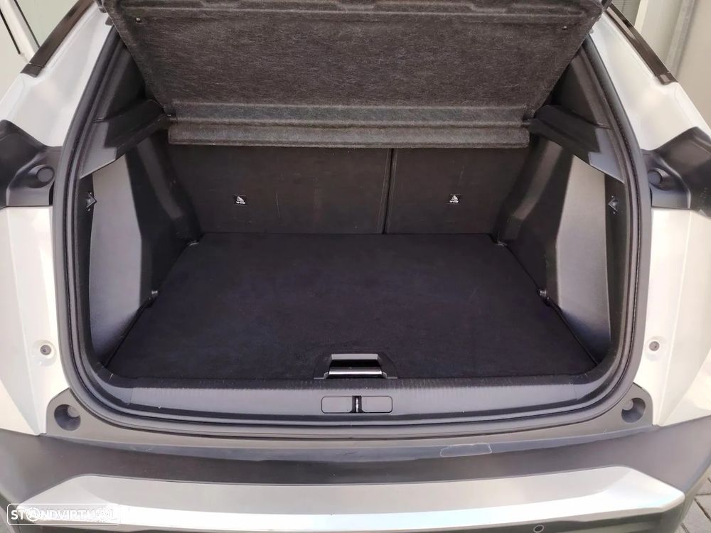 Peugeot 2008 PureTech 130 EAT8 Allure - 28