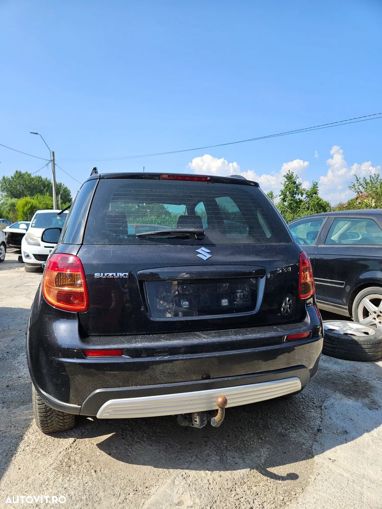 Dezmembrez suzuki sx4 - 4