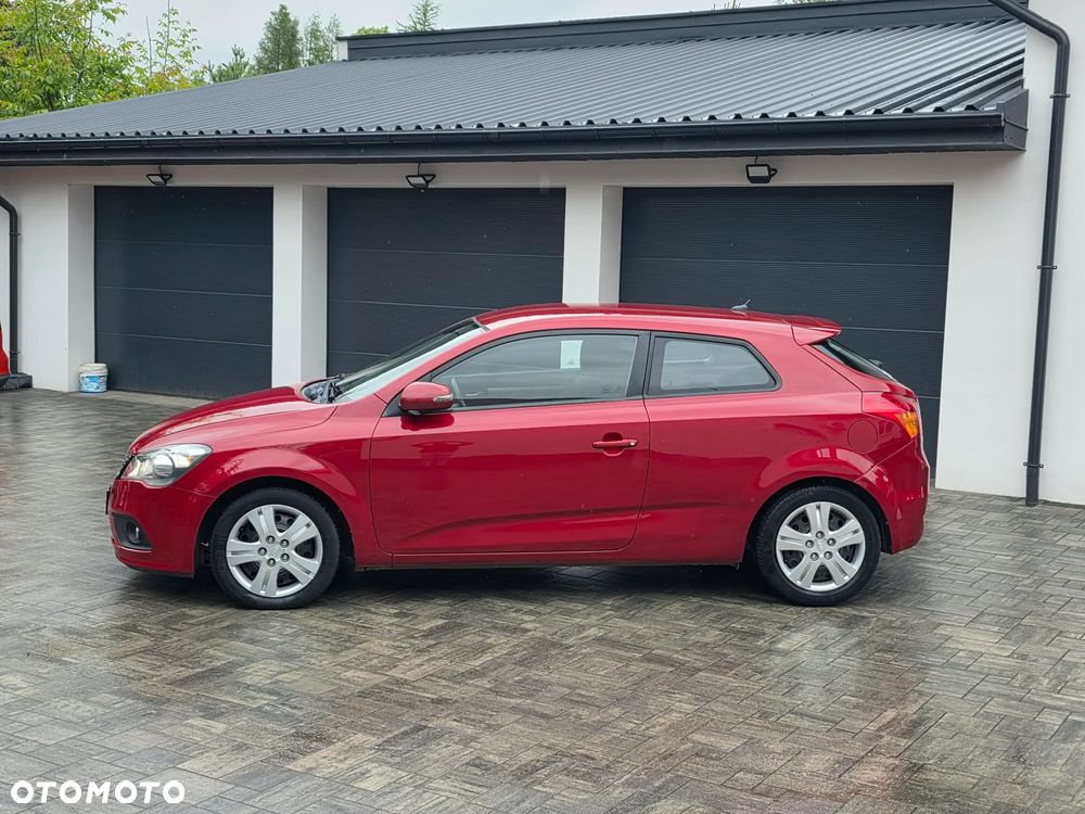 Kia ProCeed - 10