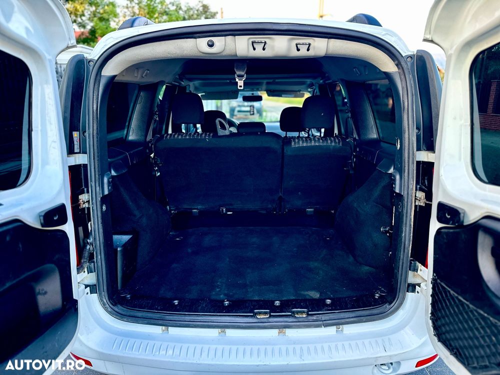 Dacia Logan MCV 1.5 dCi 90 CP Laureate - 11