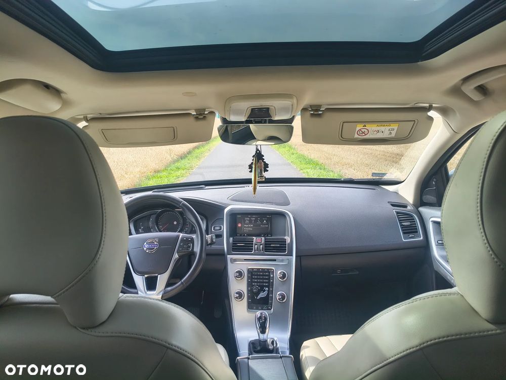 Volvo XC 60 D4 Drive-E R-Design Momentum - 8