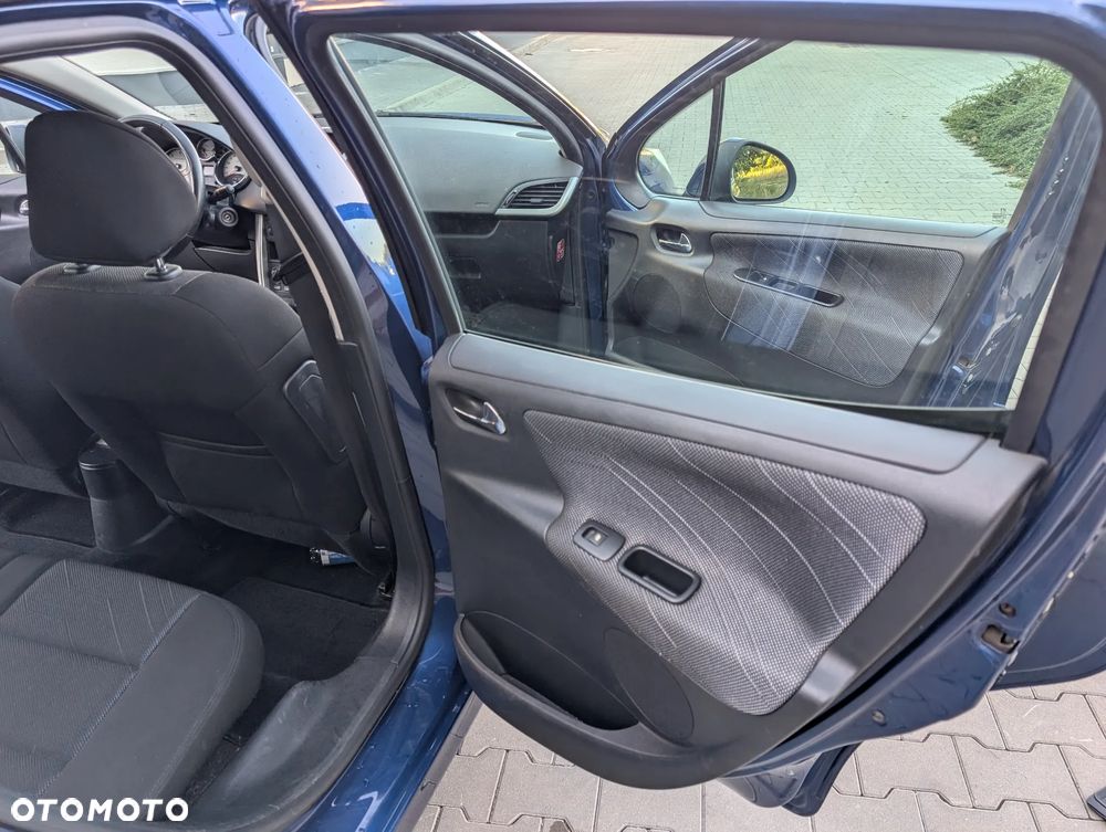 Peugeot 207 1.6 HDi - 21