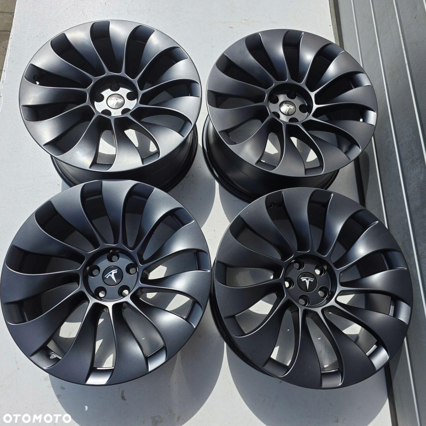 TESLA MODEL Y UBERTURBINE 5X114.3 21 ET40 JAK NOWE 4X - 1