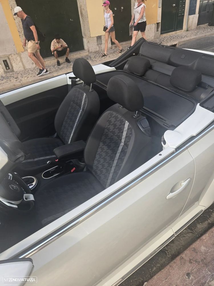 Volkswagen New Beetle Cabrio 1.2 TSI Design DSG — fotografia 9