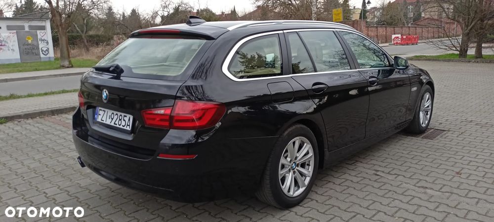 BMW Seria 5 520i Luxury Line - 6
