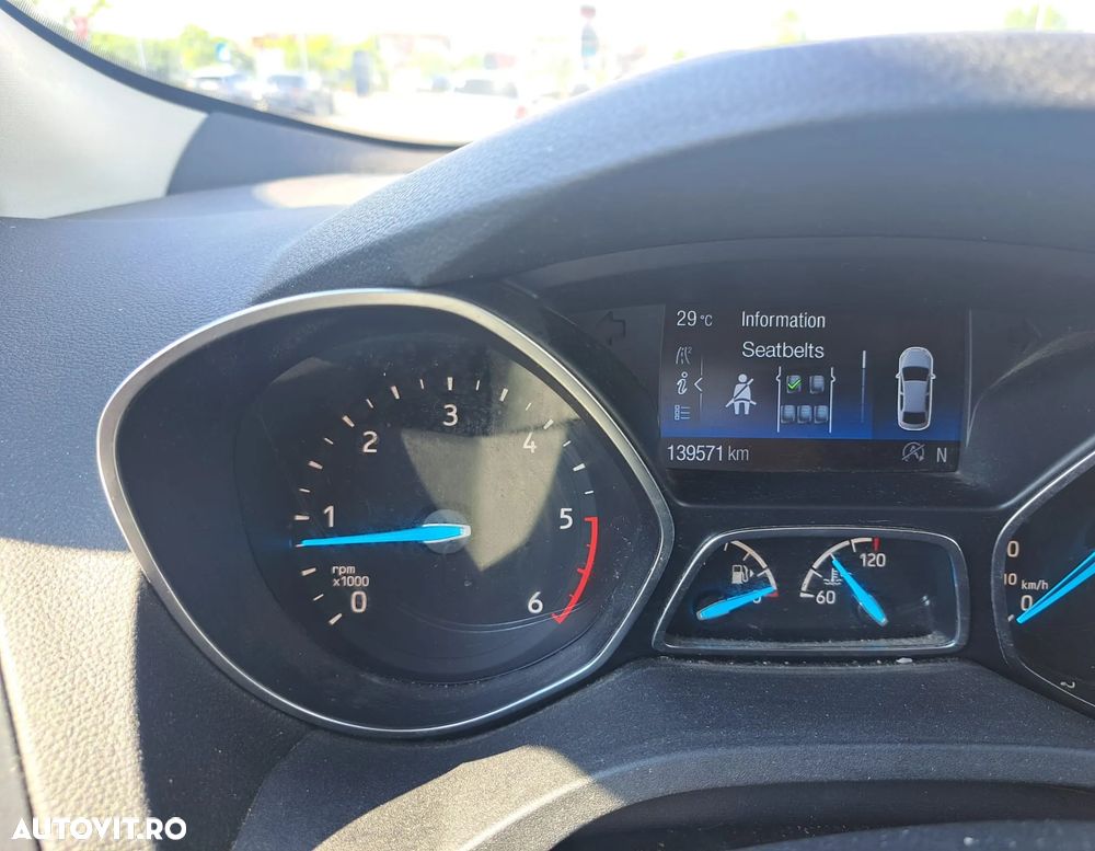 Ford Kuga 2.0 TDCi 2WD ST-Line - 12
