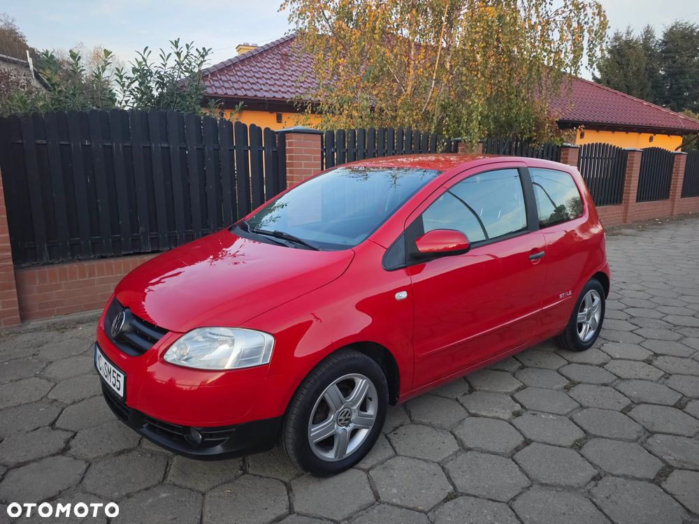 Volkswagen Fox 2010 photo 2