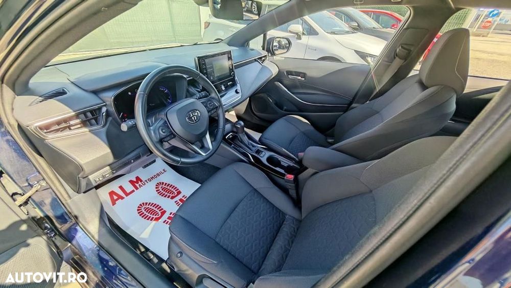 Toyota Corolla - 4