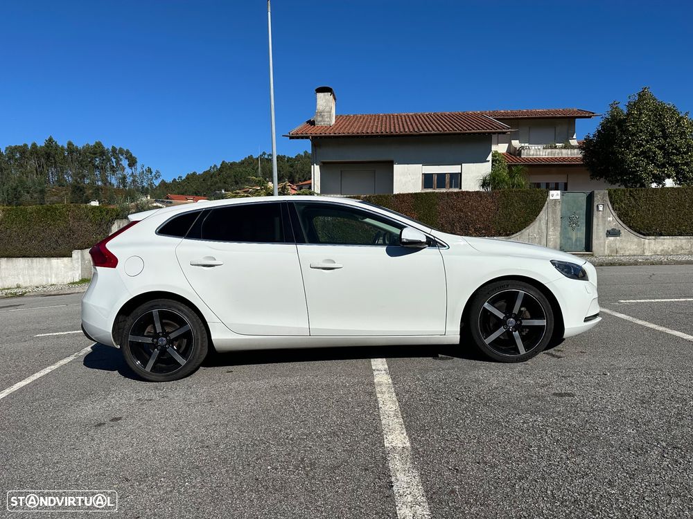 Volvo V40 D2 Momentum - 29