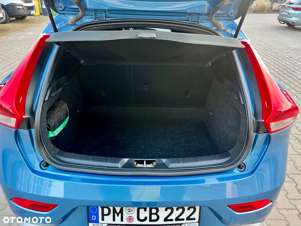 Volvo V40 T2 RDesign - 19