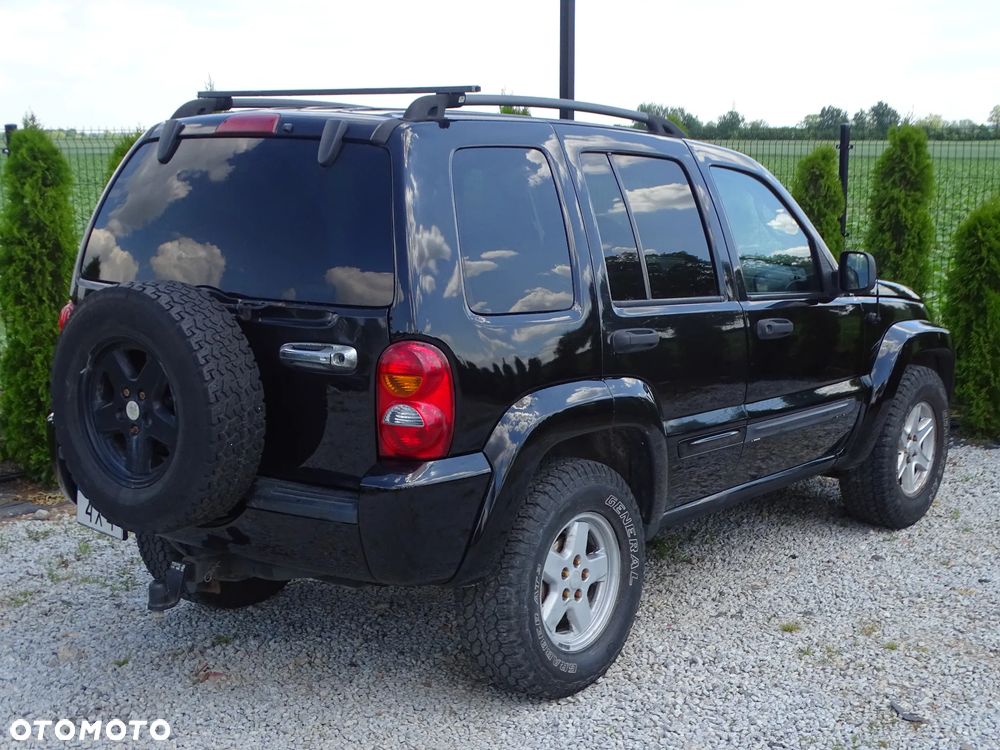 Jeep Liberty - 4